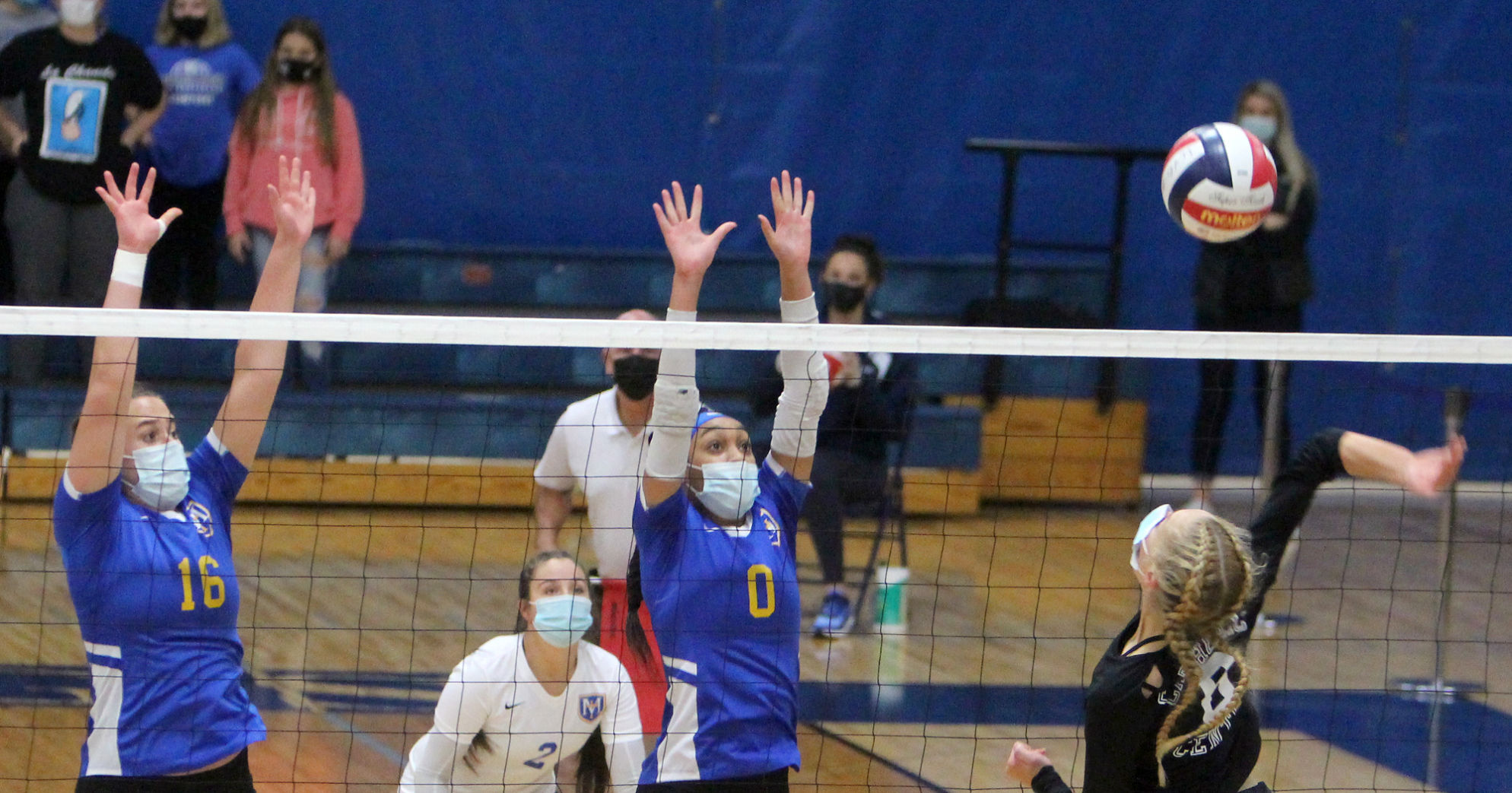 McDonell volleyball vs Catholic Central at Division 4 state championship 11-7-20